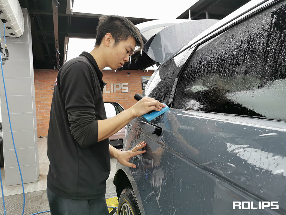 冬季貼車(chē)衣需要注意什么？剛貼完車(chē)衣下雪了怎么辦？（1）
